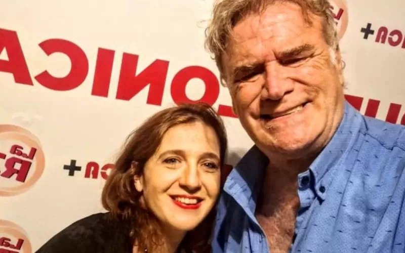 Flor Jares: la voz que crece entre el aula, la radio y el streaming