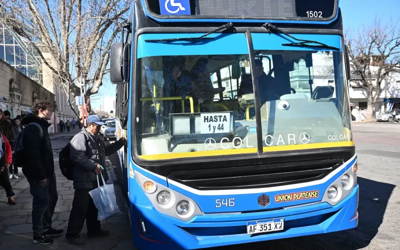 Desde este 4 de mayo, los micros platenses cambian su cuadro tarifario