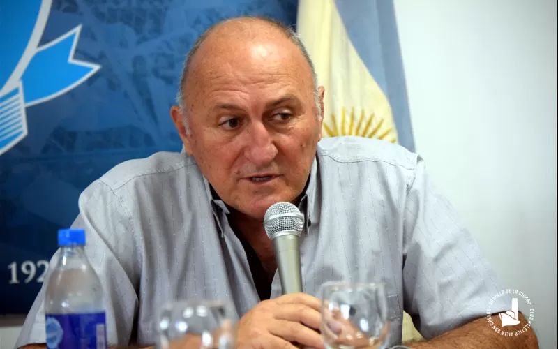 El regreso de un hist&oacute;rico: Miguel &Aacute;ngel Restelli nuevo DT de Villa San Carlos 2026