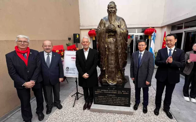 Alak particip&oacute; de la inauguraci&oacute;n de un nuevo centro para la cooperaci&oacute;n cultural con China