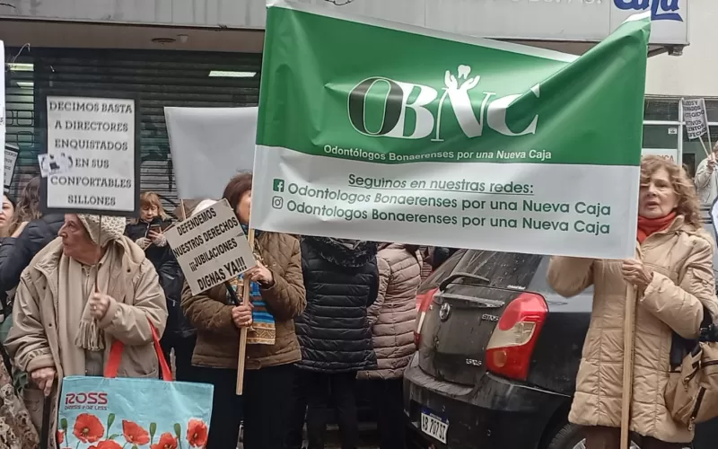 Esc&aacute;ndalo en la Caja de Odont&oacute;logos: COMEI les descuenta m&aacute;s de la mitad de la jubilaci&oacute;n