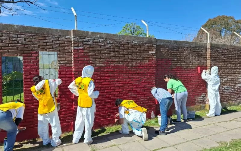 Comunidad en marcha: m&aacute;s de 300 miembros de la Iglesia de Jesucristo participaron de una gran jornada de servicio solidario en la regi&oacute;n