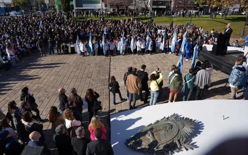 Alak anunci&oacute; la creaci&oacute;n del Museo de la Bandera