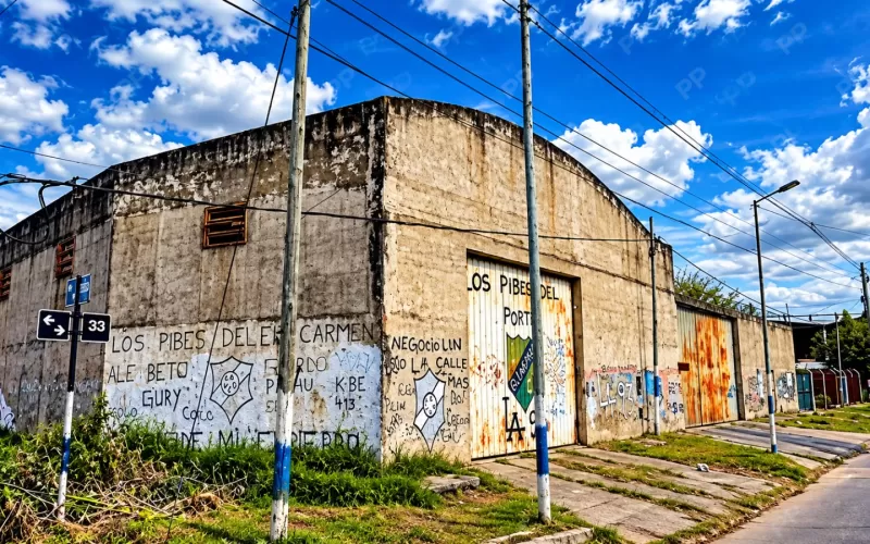 Cay&oacute; la banda del enga&ntilde;o en Berisso: se hicieron pasar por sobrinos de una amiga, entraron a robar y asaltaron a un matrimonio