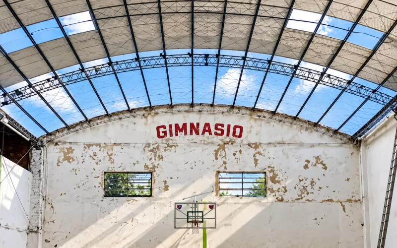 Transformaci&oacute;n total en Villa Elvira: el Club 19 de Febrero avanza a paso firme con la remodelaci&oacute;n de su gimnasio gracias a una millonaria donaci&oacute;n
