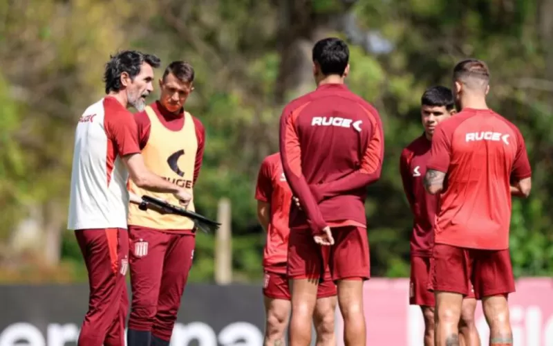 Tras la clasificación agónica, Domínguez ajusta el sistema para visitar a Rosario Central