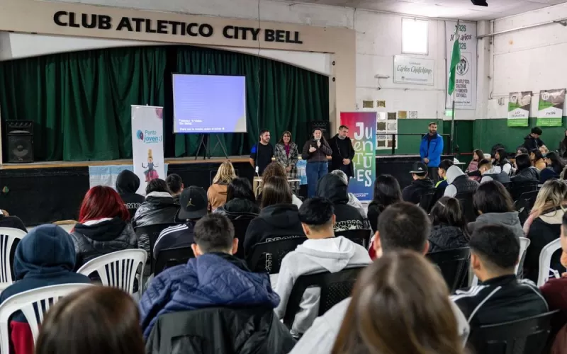 M&aacute;s de 150 j&oacute;venes participaron de una nueva jornada de Punto Joven en City Bell