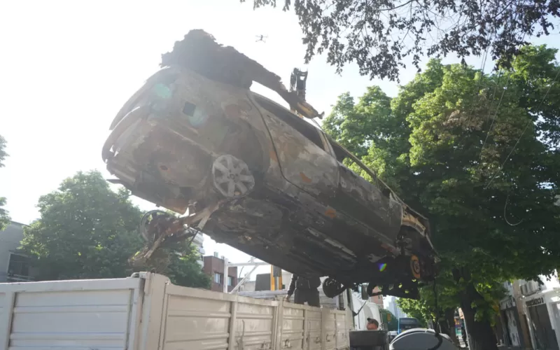 La Municipalidad removi&oacute; m&aacute;s autos abandonados de cinco localidades y el casco urbano