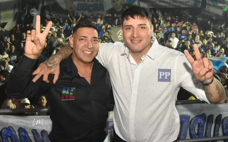 La Agrupación Unida Blanca-Celeste celebran el Día de las Infancias en Berisso
