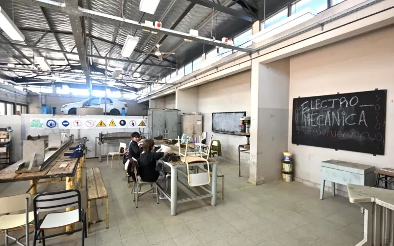 La Plata | Lanzan un nuevo t&iacute;tulo t&eacute;cnico para adultos con salida laboral inmediata
