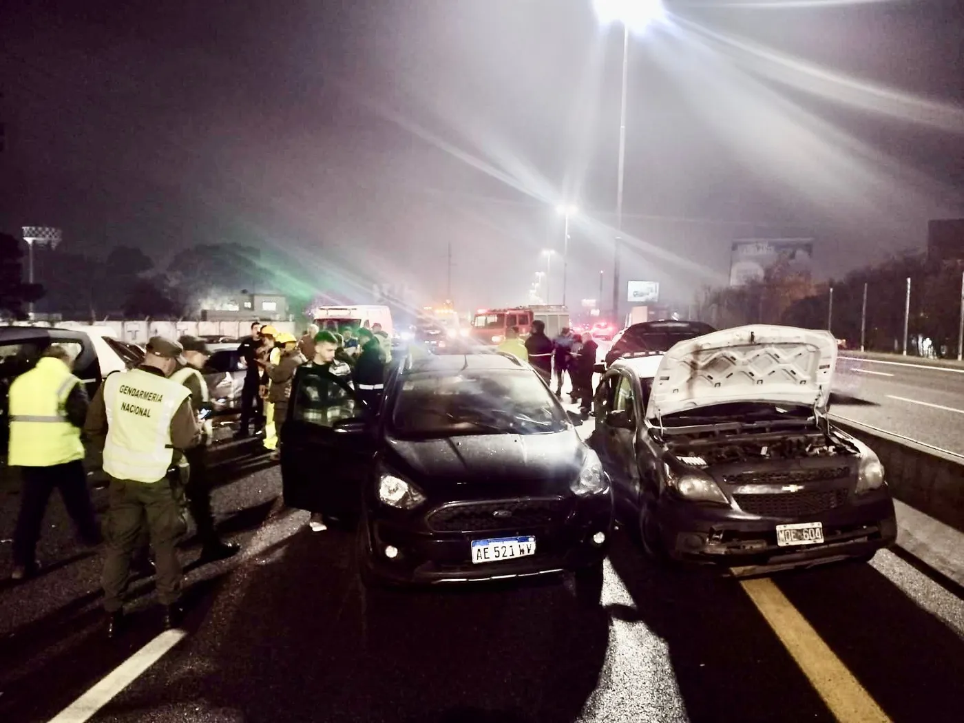 Milagro en la autopista: chocaron 17 autos y no hubo heridos de gravedad