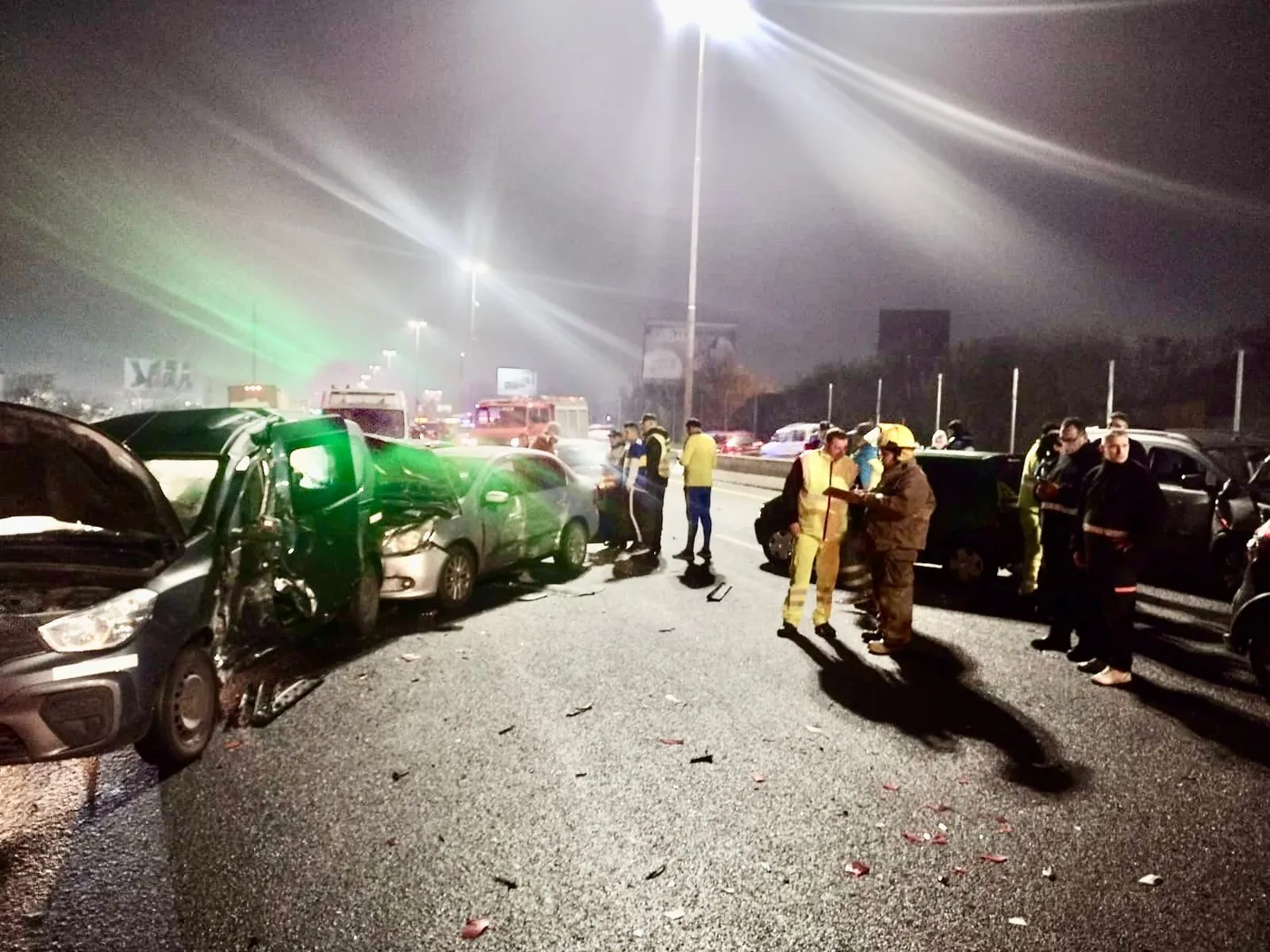 Milagro en la autopista: chocaron 17 autos y no hubo heridos de gravedad