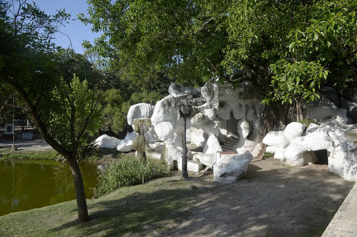 La gruta del bosque La Plata